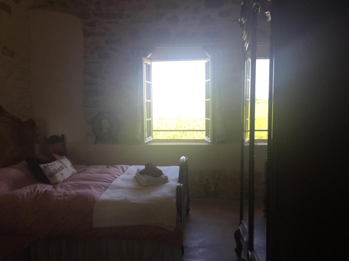 Cave Cervera Bed and Breakfast Le Somail Esterno foto