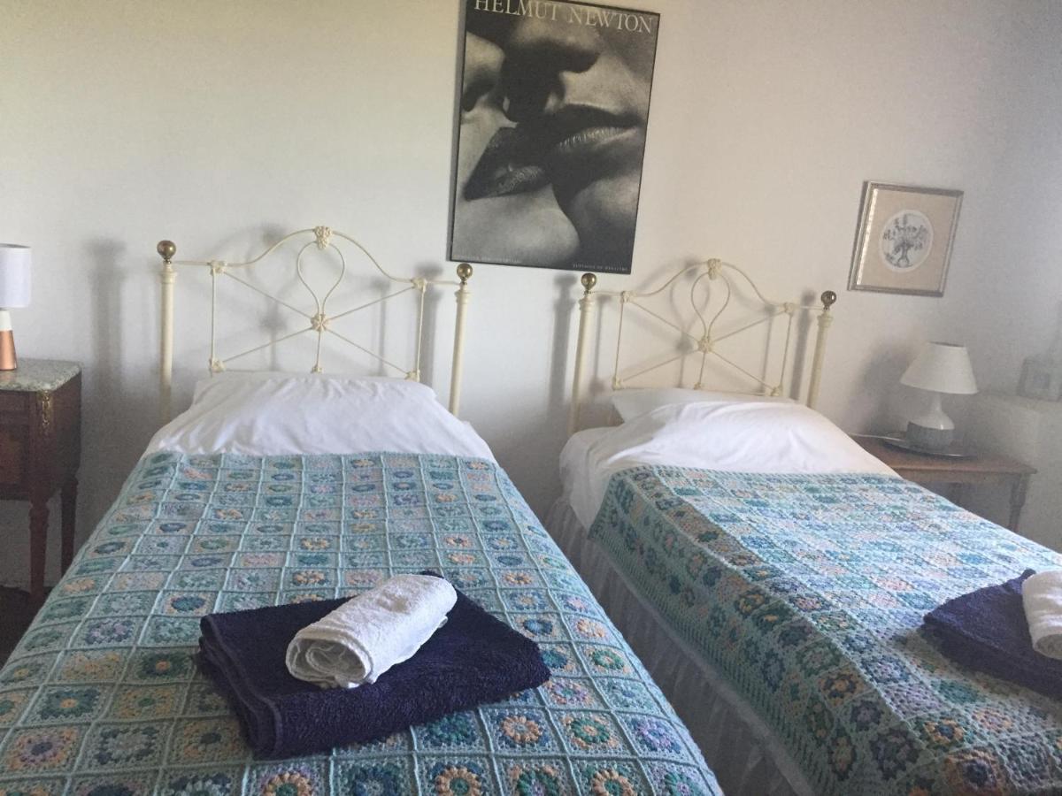 Cave Cervera Bed and Breakfast Le Somail Esterno foto